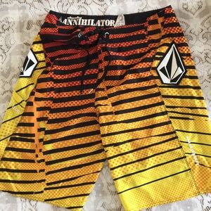 Men’s board shorts bathing suit